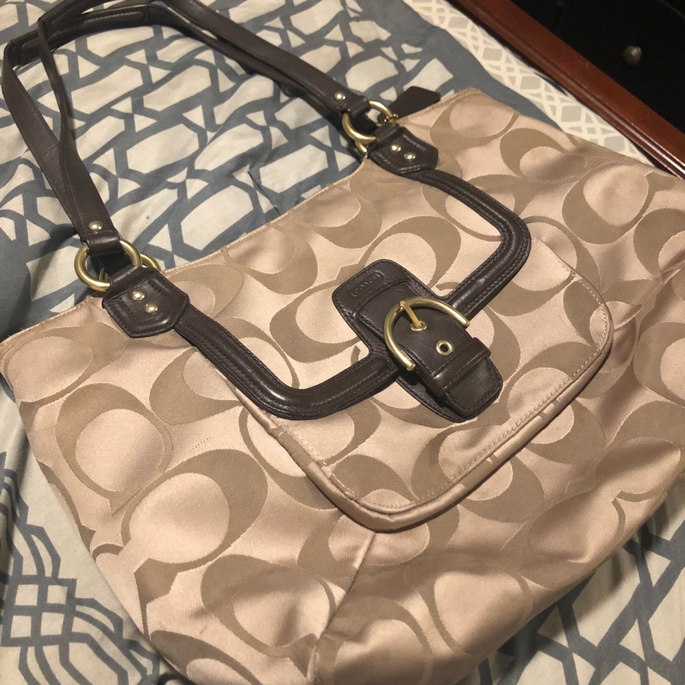 Authentic Coach Purse 😍👛